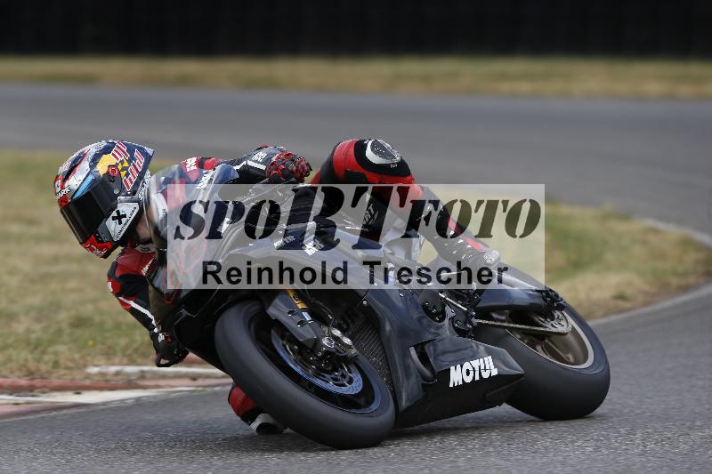 /32 07.07.2025 Plüss Moto Sport ADR/Freies Fahren/88